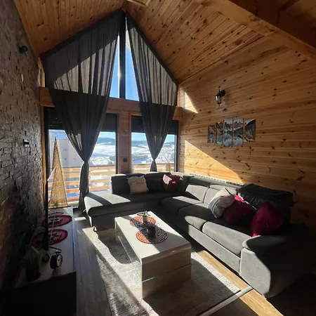 Villa Lux Pine House *